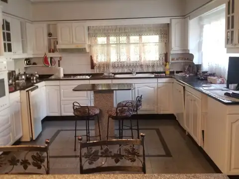 De Los Geranios 6200