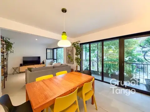 Venta Departamento Cinco Ambientes Almagro Frente Balcón