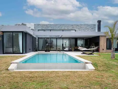 Casa 6 Ambientes en Venta – Fincas de San Vicente