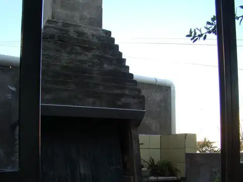 Depto Tipo Casa en Venta en Lobos, USD 64.000