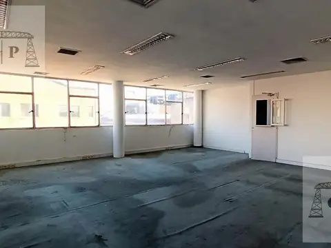 Oficina en Alquiler 40 años