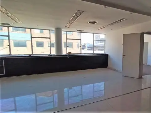 Oficina en Alquiler 40 años