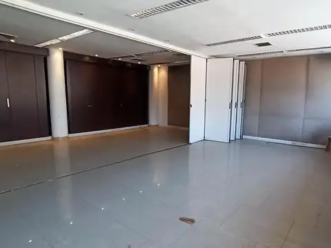 Oficina en Alquiler en Boca, USD 2.800