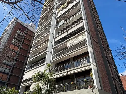 DEPARTAMENTO EN ALQUILER EN EL CENTRO DE MARTINEZ . 4 AMBIENTES Y COCHERA