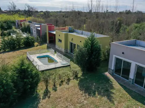 Casa en Venta con 1 cochera