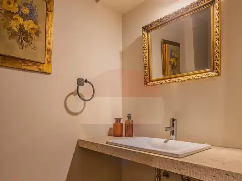Departamento 5 ambientes con 4 baños