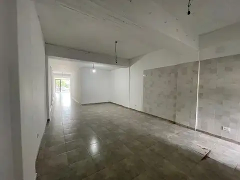 Local en Alquiler en San Antonio de Padua, $ 1.200.000
