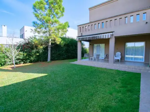 Calle 148 Lomas de City Bell 600