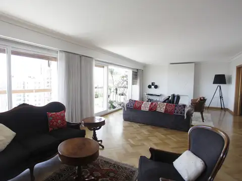 Departamento en Venta de 7 ambientes