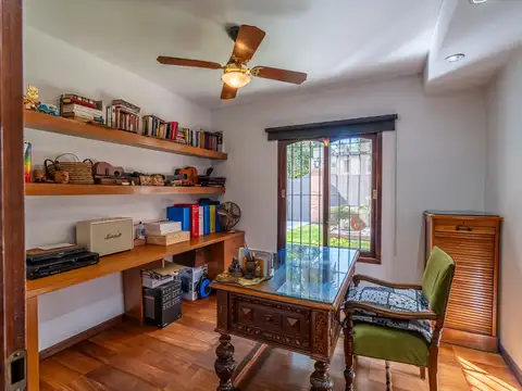 Casa en Venta con 4 cocheras