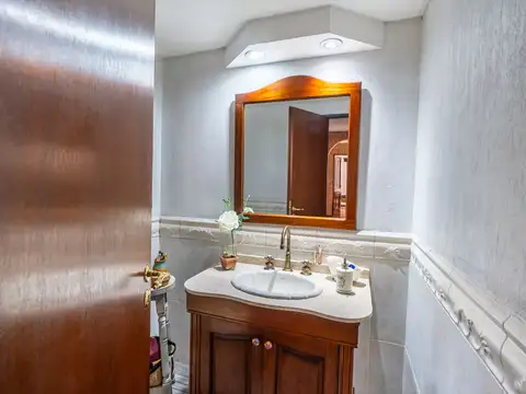 VENTA CASA PARQUE LELOIR LOTE 1760 M2 CON PILETA