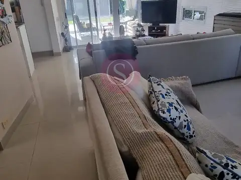 La Cañada de Pilar, Los Tilos 100