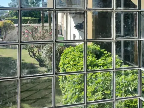 528 entre 20 y 21 1100, Piso 0