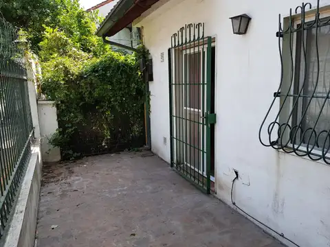 TRIPLEX CON COCHERA Y PILETA EN ALQUILER EN MUNIZ