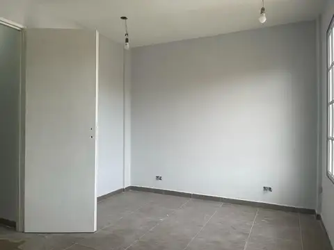 Depto Tipo Casa en Alquiler en Quilmes Oeste, $ 650.000