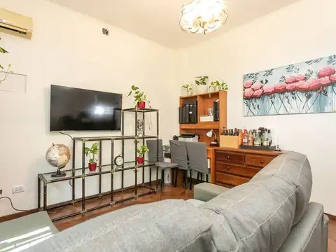 VENTA CASA 3 AMBIENTES CON TRES TERRAZAS Permuta