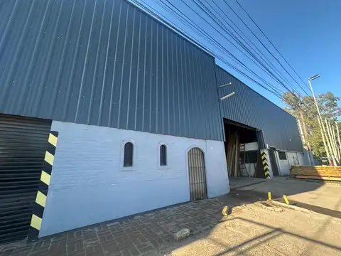 Inmejorable nave sobre ruta 26