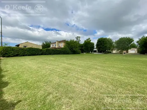 Lote en venta con escritura en Barrancas de Iraola. Hudson. Berazategui