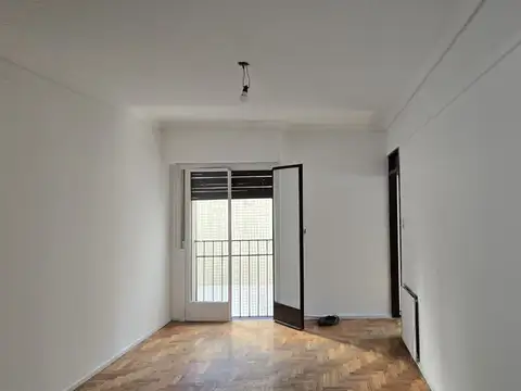 Departamento 3 Amb frente balcon corrido Alquiler  San Cristobal