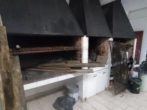 Local en Venta Via Púb.