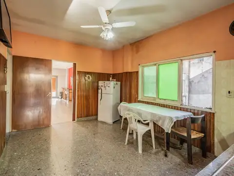 Depto Tipo Casa en Venta 50 años
