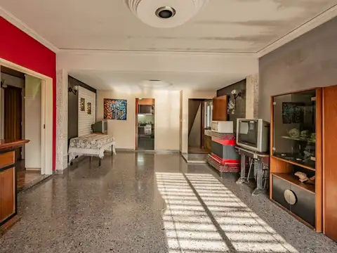Depto Tipo Casa en Venta de 5 ambientes