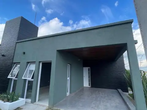 Casa en Venta en Villa Catalina, USD 110.000