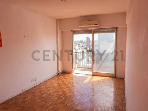 VENTA DEPTO 2 AMBIENTES 8vo Piso -  SARANDI