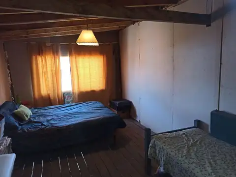 Casa 2 ambientes con 1 baño