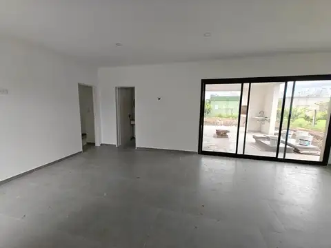 Casa en Venta en Pilar del Este - San Ramón, USD 160.000