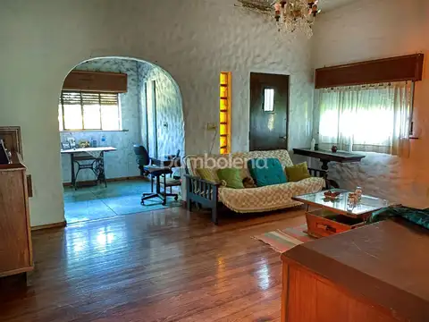 Casa 6 ambientes con 3 baños