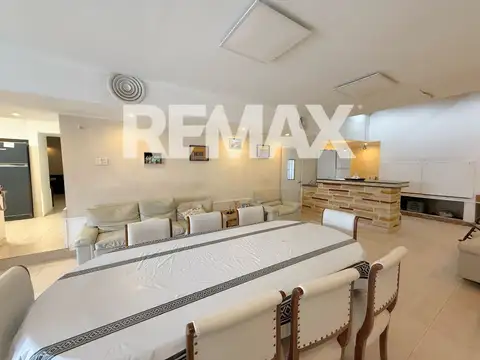 Casa 7 ambientes con 3 baños