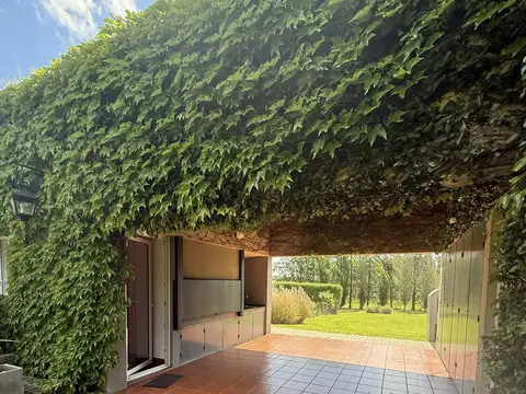 Casa en Venta en Alsina, USD 425.000