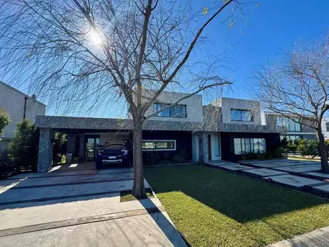 Casa  en Venta en San Benito, Villanueva, Tigre