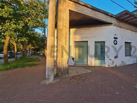 Venta Salón Comercial con Obra en Planta Alta en Alberdi, Rosario