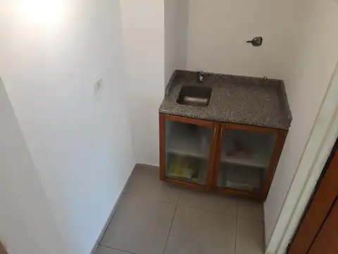 Local en Alquiler en Olivos, $ 3.000.000