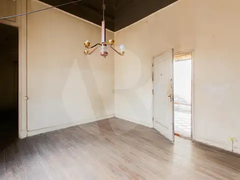 Oportunidad Casa a Refaccionar! Posibilidad de vender el lote de al lado en conjunto!