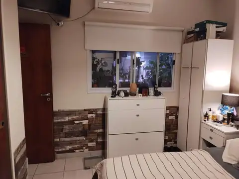 Eduardo Costa 1000, Piso Pb