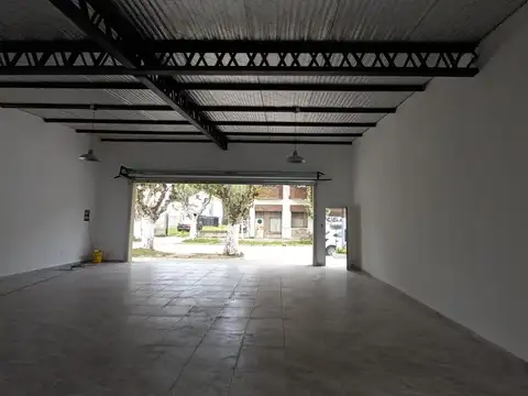 Local en Alquiler en Marcos Paz, $ 2.000.000