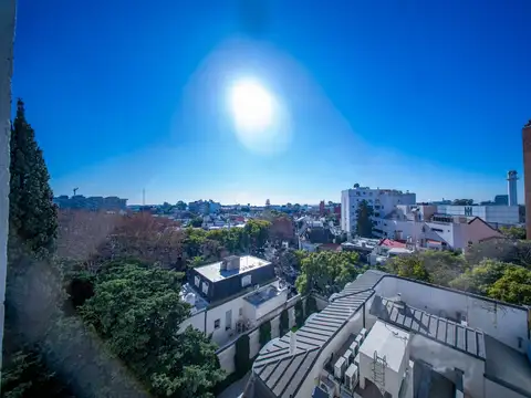 VENTA-Piso Barrio Parque,3 dorm, cochera móvil