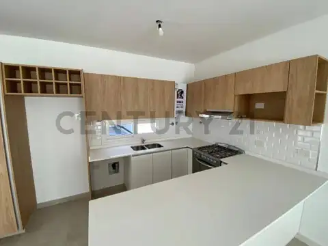 157 1300, Piso 0