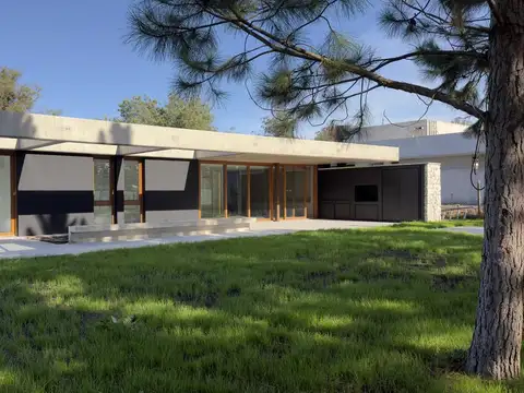 Casa en venta a estrenar en City Bell