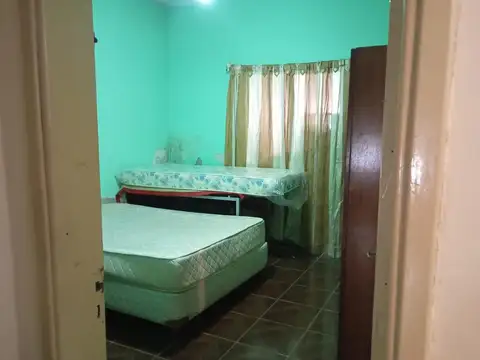 VENTA. CASA LA TABLADA. LOTE PROPIO. MULTFAMIILIAR.