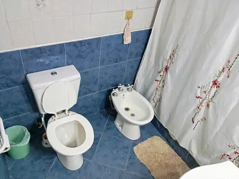 VENTA. CASA MAS DEPTO LA TABLADA. LOTE PROPIO. MULTFAMIILIAR.
