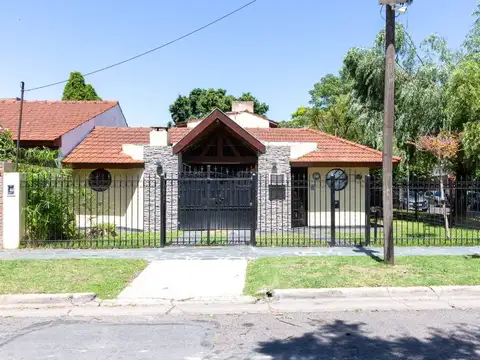 VENTA CASA HURLINGHAM EN PLANTA BAJA APTO CREDITO
