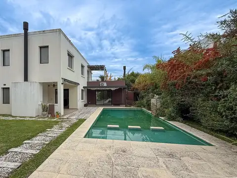 Casa en alquiler anual Los Alisos Nordelta