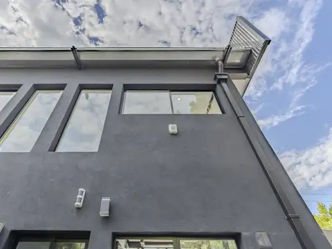 Local en Venta en Manuel B Gonnet, USD 105.000