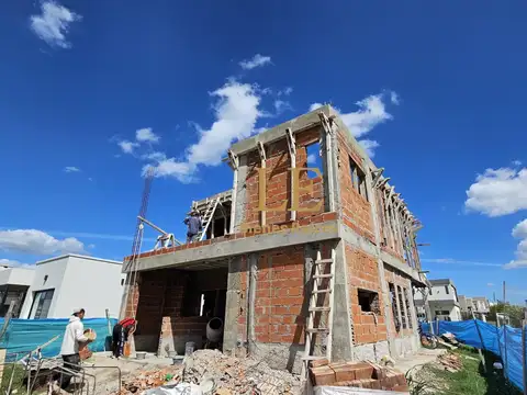 Casa en Venta en Pilar Del Este, USD 195.000