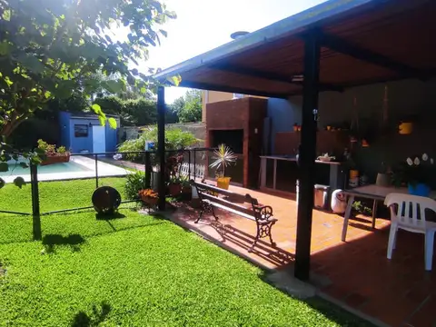 Casa con piscina a metros de Còrdoba