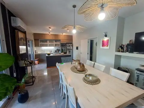 Casa en Venta en Claros del Bosque, USD 350.000